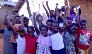 Au Mozambique, des milliers de filles bénéficient d’un programme…